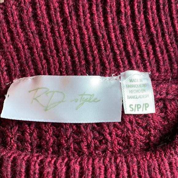 Cozy Burgundy Knit Sweater - Picture 6 of 6